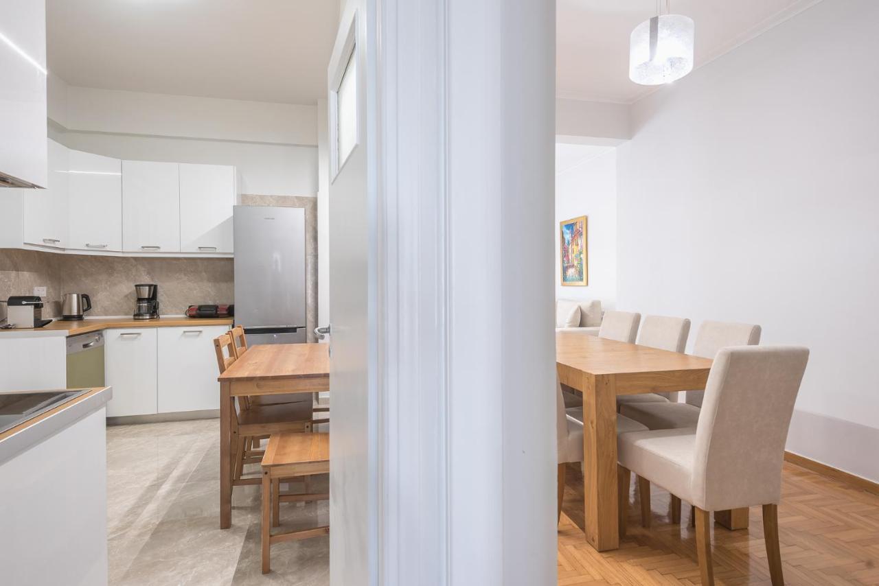 Victoria Best Apartments Атина Екстериор снимка