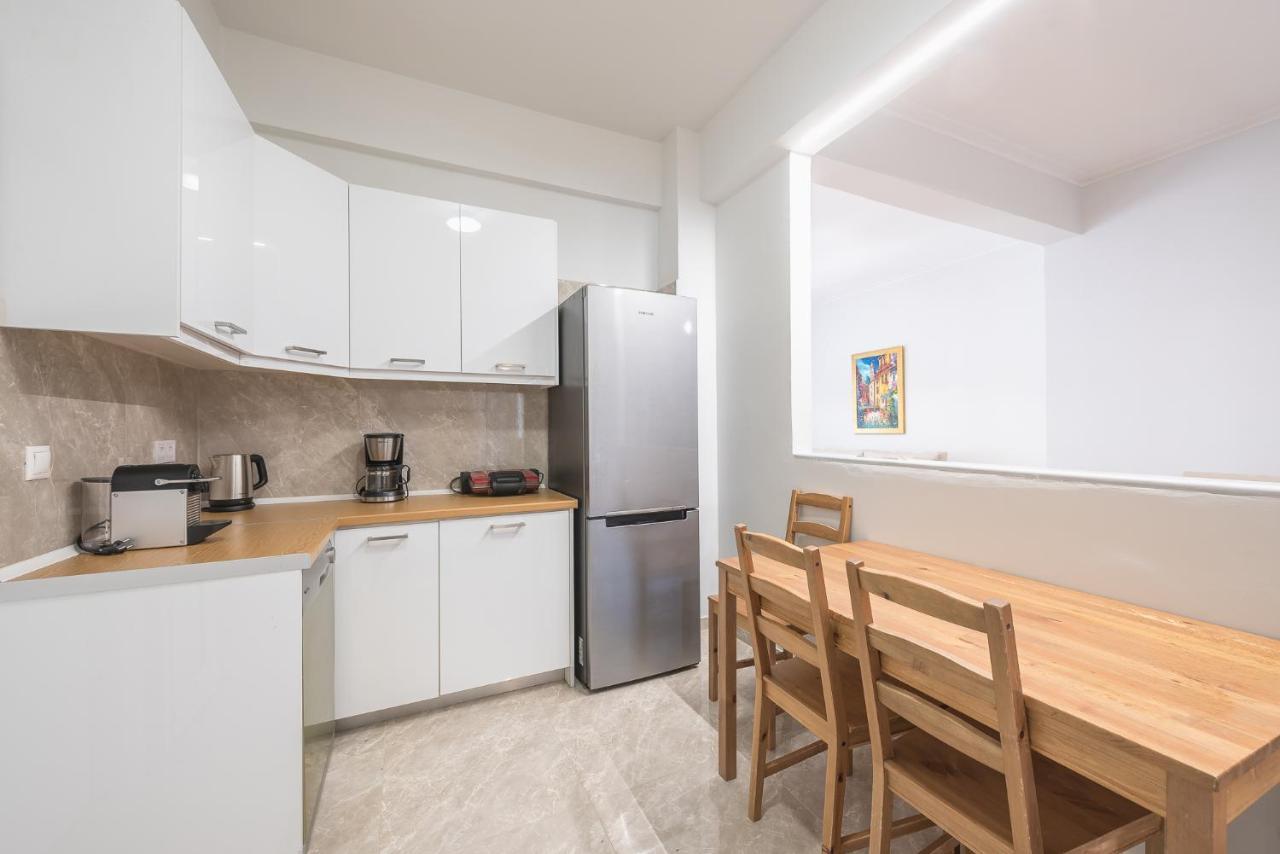 Victoria Best Apartments Атина Екстериор снимка