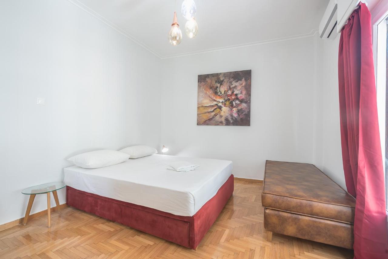 Victoria Best Apartments Атина Екстериор снимка