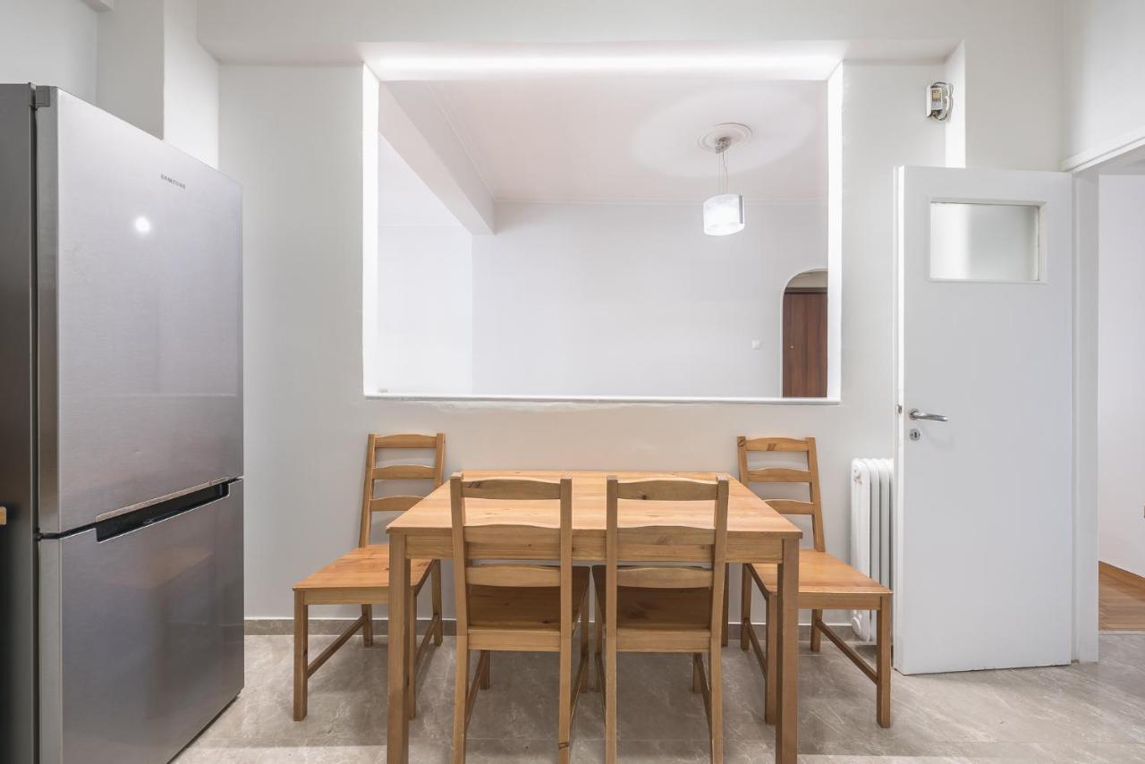 Victoria Best Apartments Атина Екстериор снимка