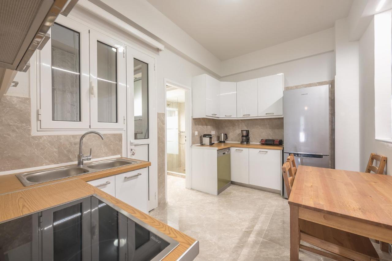 Victoria Best Apartments Атина Екстериор снимка