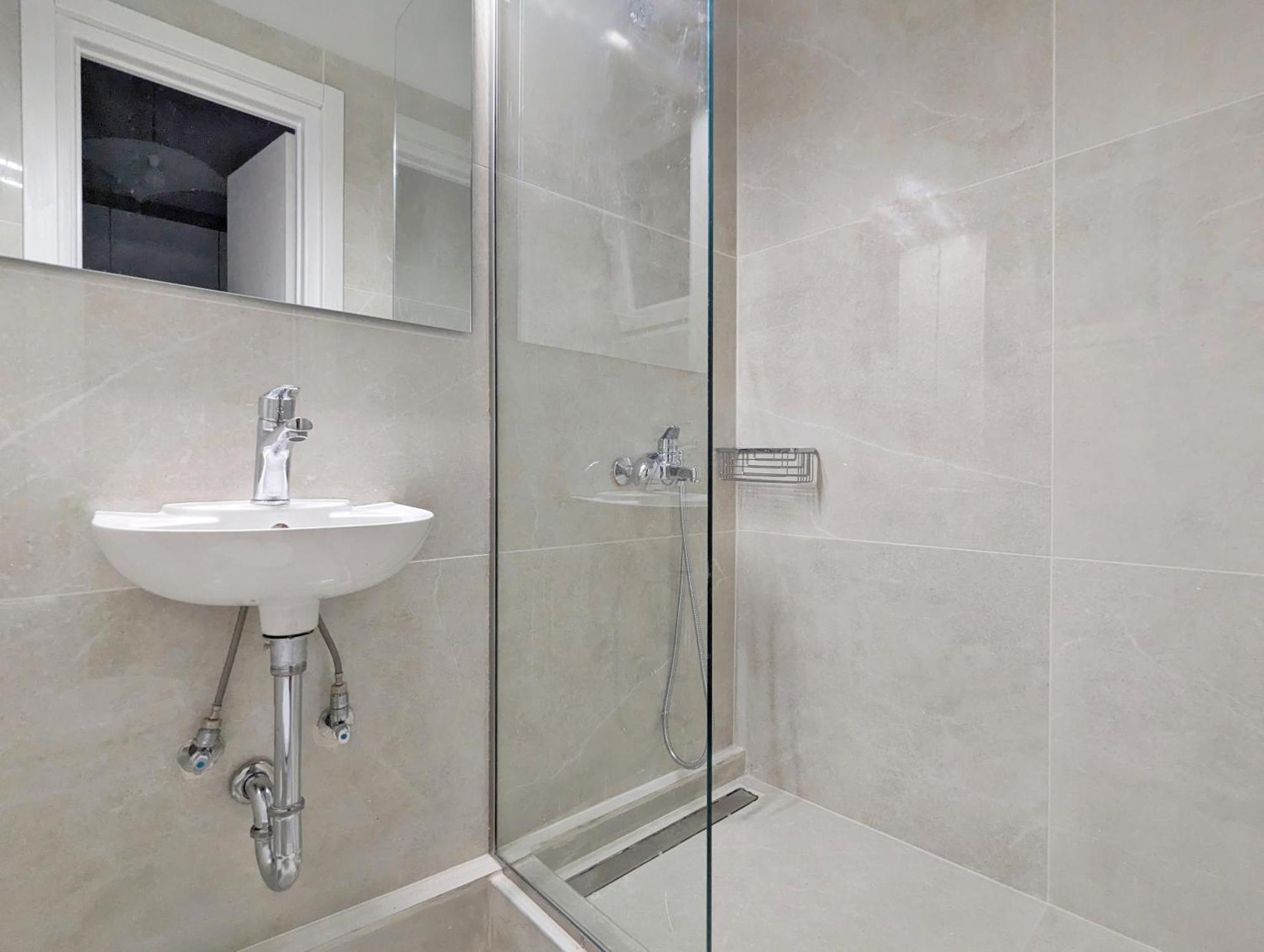 Victoria Best Apartments Атина Екстериор снимка