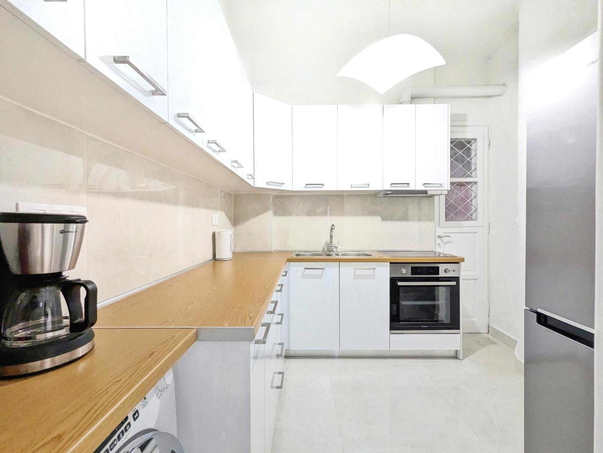 Victoria Best Apartments Атина Екстериор снимка